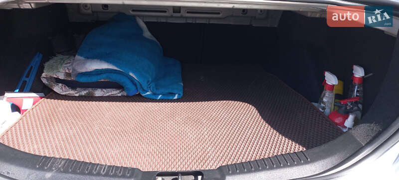 Седан Ford Mondeo 2012 в Ирпене