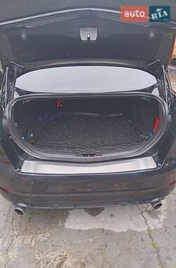 Седан Ford Mondeo 2012 в 
