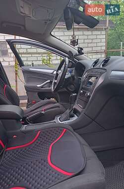 Седан Ford Mondeo 2012 в 