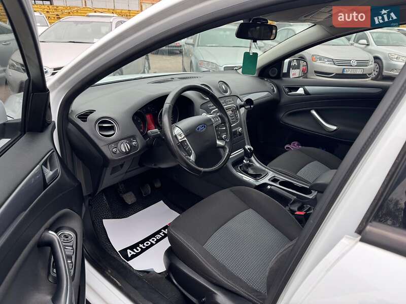 Седан Ford Mondeo 2012 в Запоріжжі