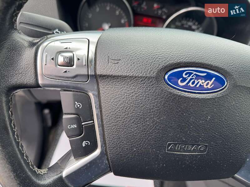 Седан Ford Mondeo 2012 в Запоріжжі