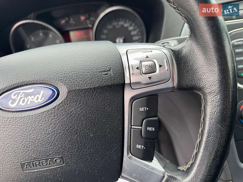 Седан Ford Mondeo 2012 в Запоріжжі