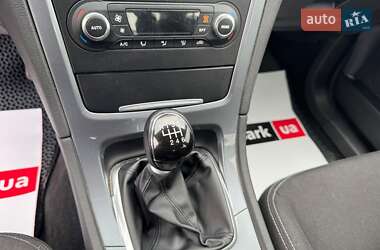 Седан Ford Mondeo 2012 в 