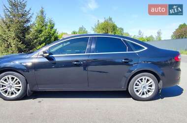 Седан Ford Mondeo 2012 в 