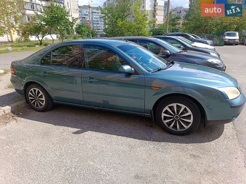Лифтбек Ford Mondeo 2001 в Киеве
