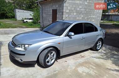 Лифтбек Ford Mondeo 2001 в 