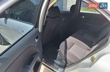 Лифтбек Ford Mondeo 2001 в 
