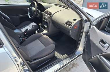 Лифтбек Ford Mondeo 2001 в 
