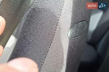 Лифтбек Ford Mondeo 2001 в 