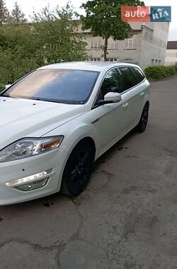 Универсал Ford Mondeo 2013 в 