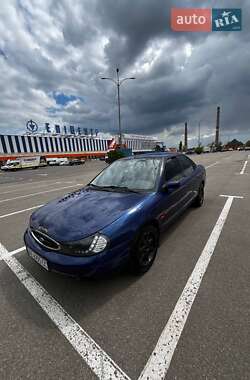 Седан Ford Mondeo 2000 в 
