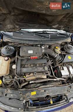 Седан Ford Mondeo 2000 в 