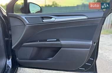Седан Ford Mondeo 2017 в 