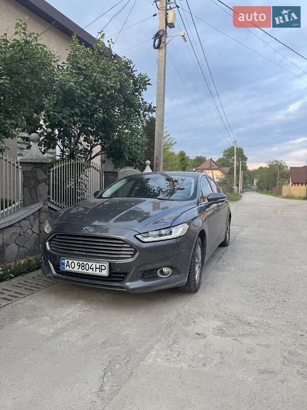 Лифтбек Ford Mondeo 2015 в 