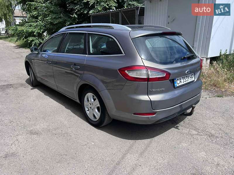 Универсал Ford Mondeo 2011 в Городище