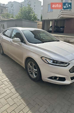 Седан Ford Mondeo 2015 в 