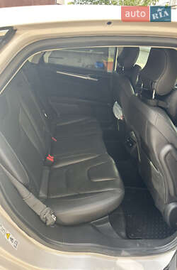 Седан Ford Mondeo 2015 в 