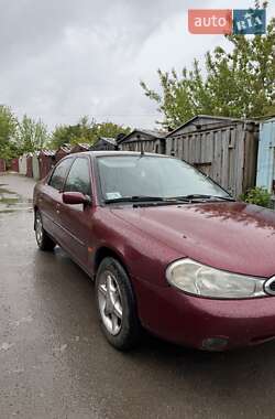 Седан Ford Mondeo 1998 в Рівному