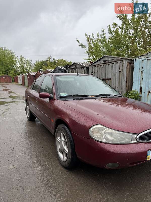 Седан Ford Mondeo 1998 в 