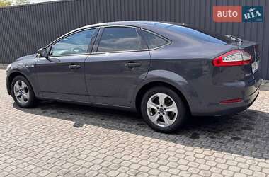 Ліфтбек Ford Mondeo 2013 в 