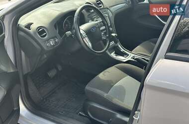 Ліфтбек Ford Mondeo 2013 в 