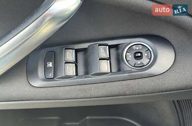 Ліфтбек Ford Mondeo 2013 в 