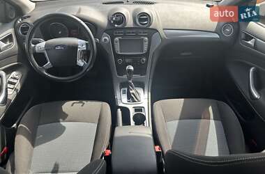 Ліфтбек Ford Mondeo 2013 в 