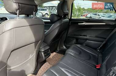 Седан Ford Mondeo 2015 в 