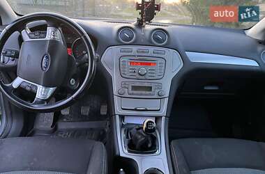 Ліфтбек Ford Mondeo 2010 в 