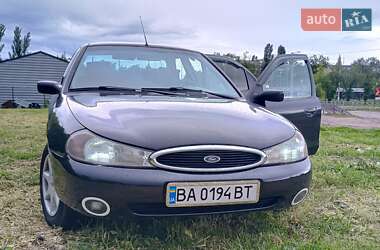 Седан Ford Mondeo 2000 в 