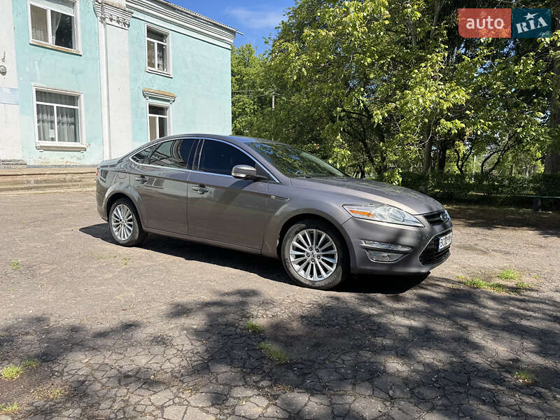Седан Ford Mondeo 2012 в Гайвороне