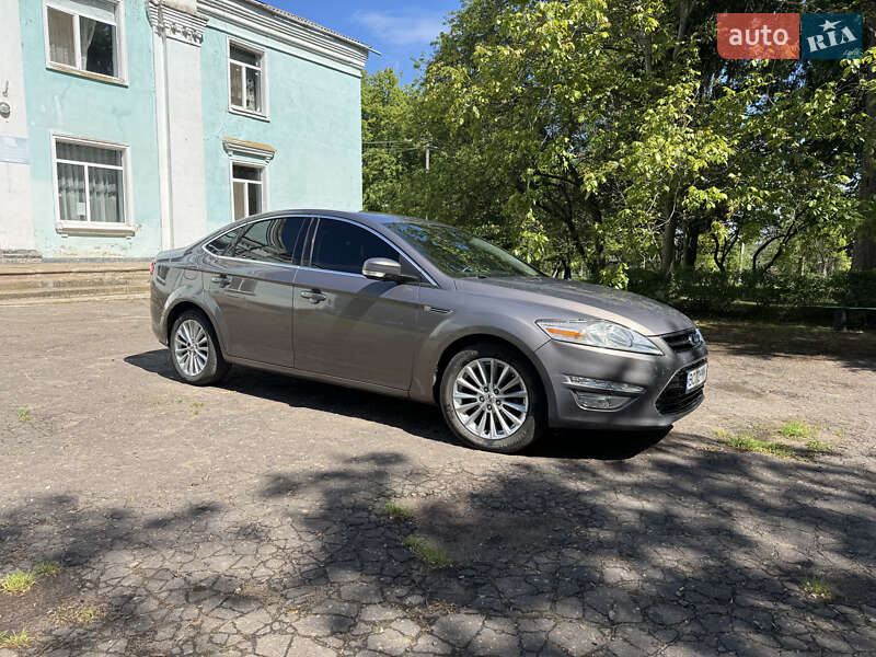 Седан Ford Mondeo 2012 в Гайвороне