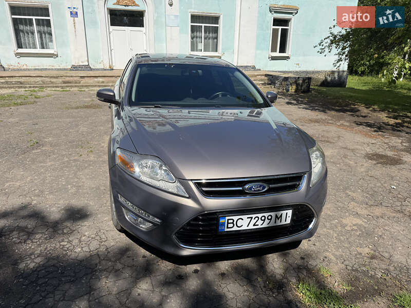 Седан Ford Mondeo 2012 в Гайвороне