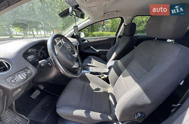 Седан Ford Mondeo 2012 в 