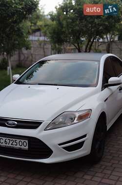 Седан Ford Mondeo 2012 в 