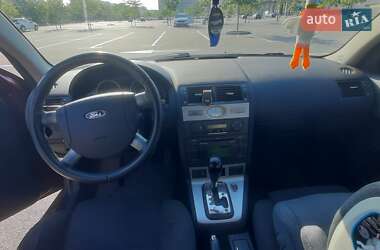 Седан Ford Mondeo 2004 в 