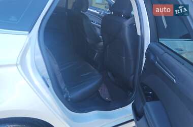 Седан Ford Mondeo 2015 в 