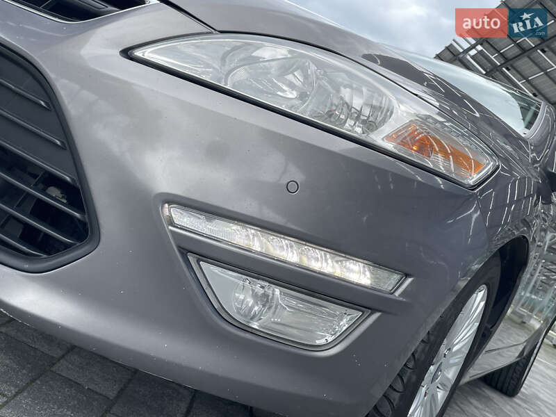 Лифтбек Ford Mondeo 2014 в Львове