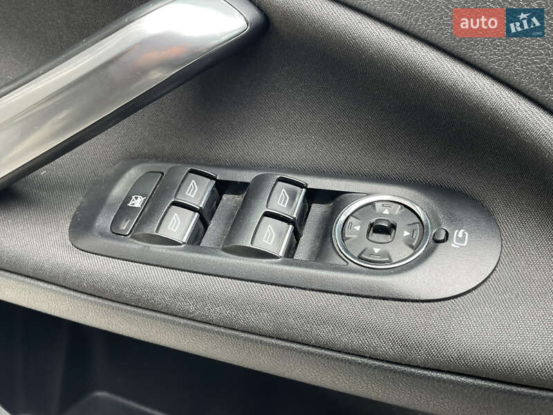 Лифтбек Ford Mondeo 2014 в Львове