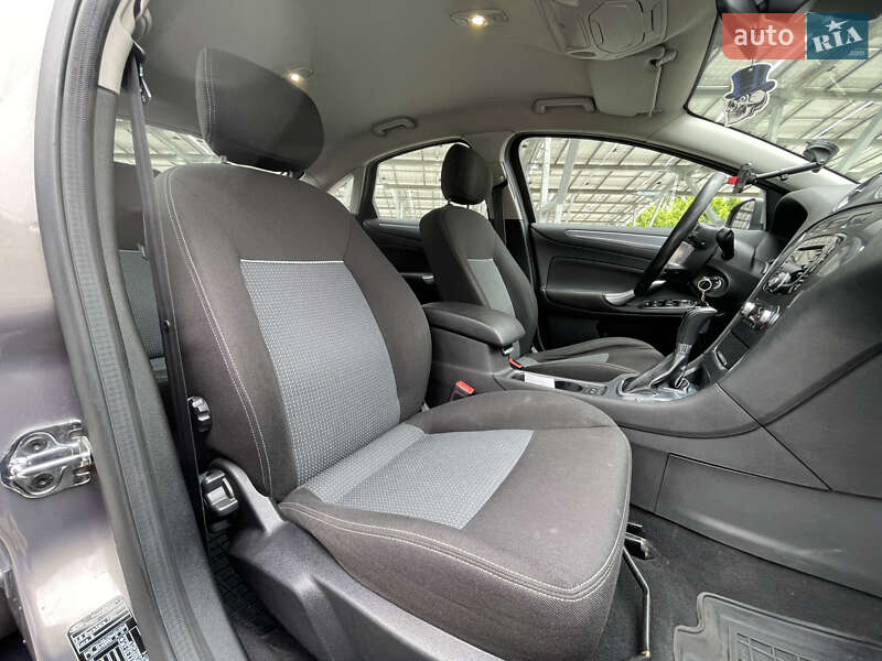 Лифтбек Ford Mondeo 2014 в Львове