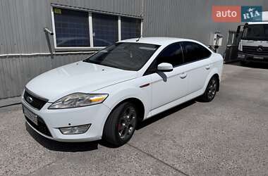 Седан Ford Mondeo 2010 в 