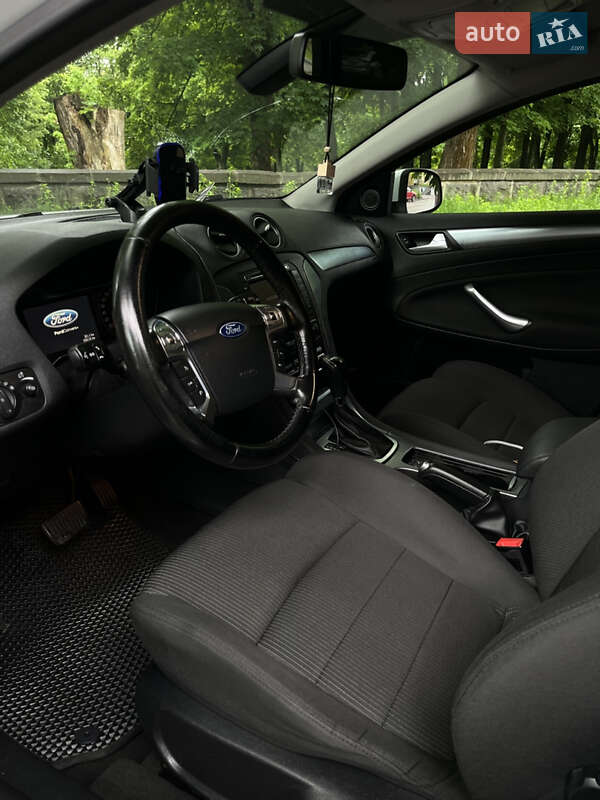 Універсал Ford Mondeo 2013 в Рівному