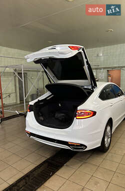 Ліфтбек Ford Mondeo 2018 в 