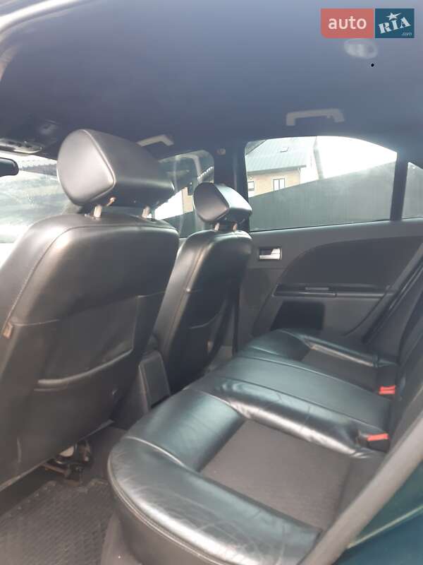 Седан Ford Mondeo 2002 в Городке