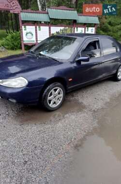 Седан Ford Mondeo 1998 в Кілках