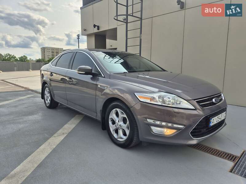 Седан Ford Mondeo 2011 в Киеве