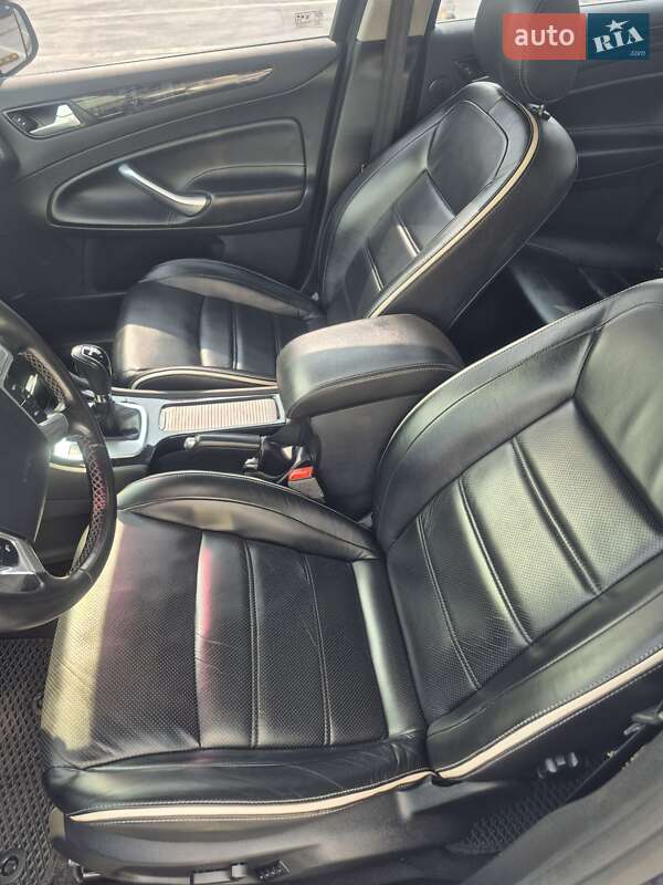 Седан Ford Mondeo 2011 в Киеве