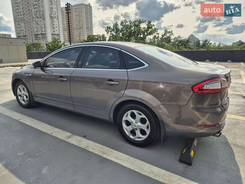 Седан Ford Mondeo 2011 в Киеве