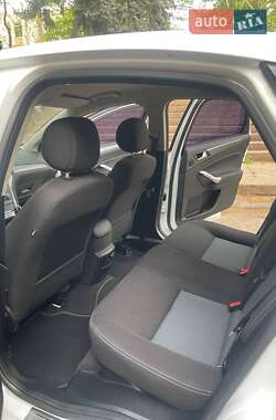 Седан Ford Mondeo 2012 в 