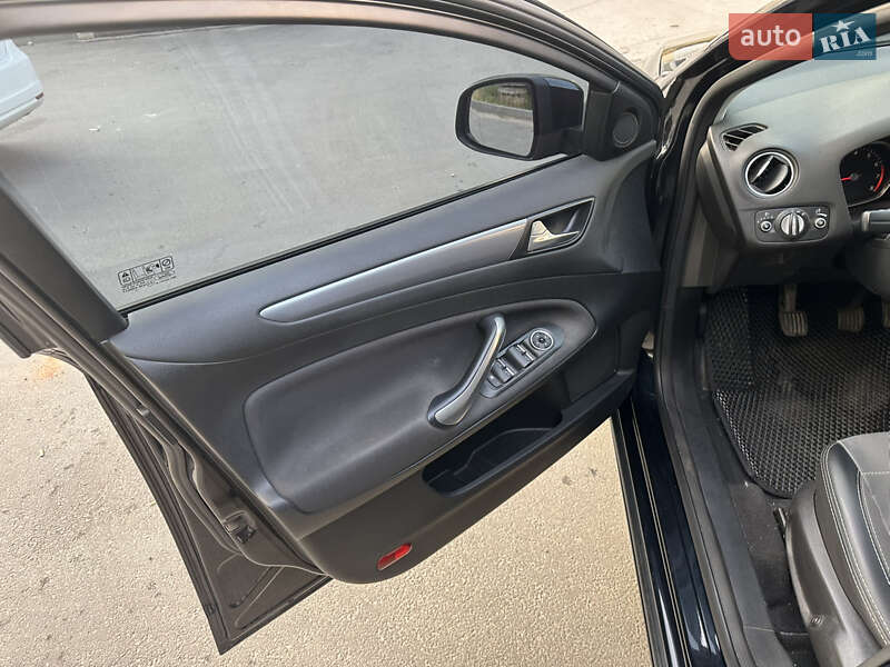 Седан Ford Mondeo 2011 в Дніпрі